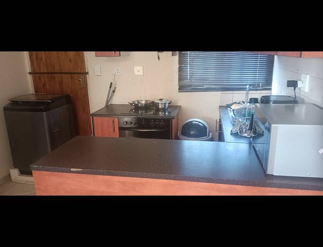 3 BEDROOM FREEHOLD FOR SALE IN WINDMILL PARK